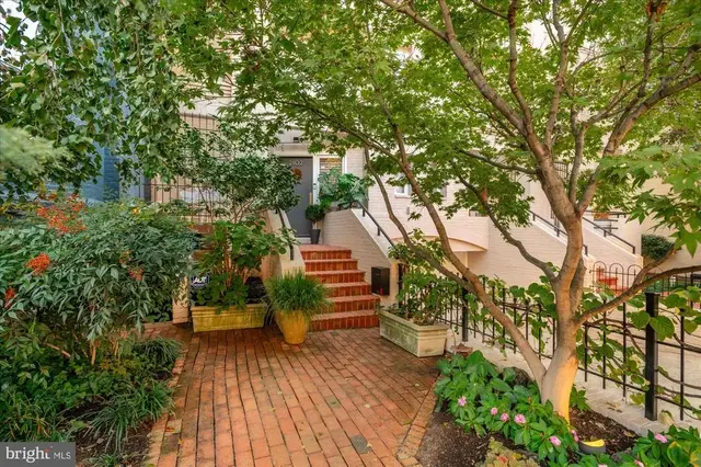 2102 R St Nw, Washington