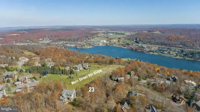 23 Snowshoe Ct, Mc Henry