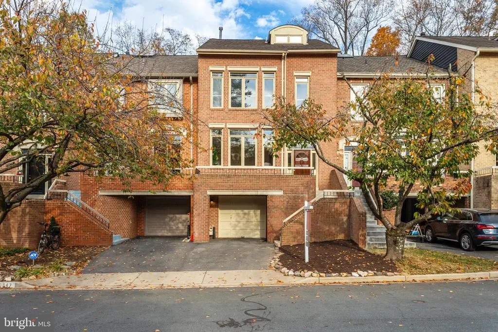 10845 Whiterim Dr, Potomac