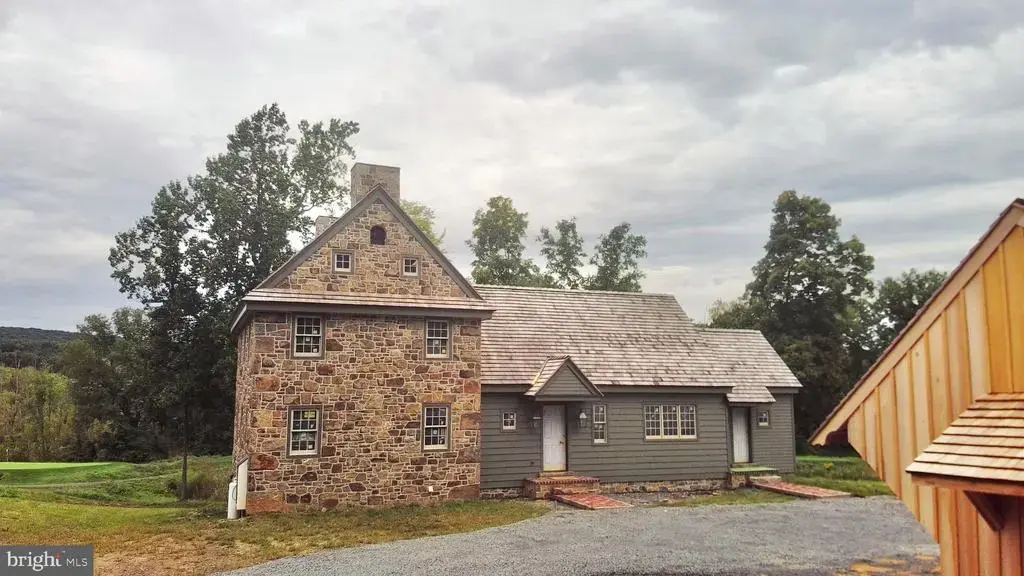 87 Brownstone Ln, ELVERSON