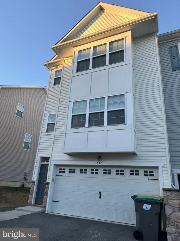 646 Jacobsen Cir, Newark