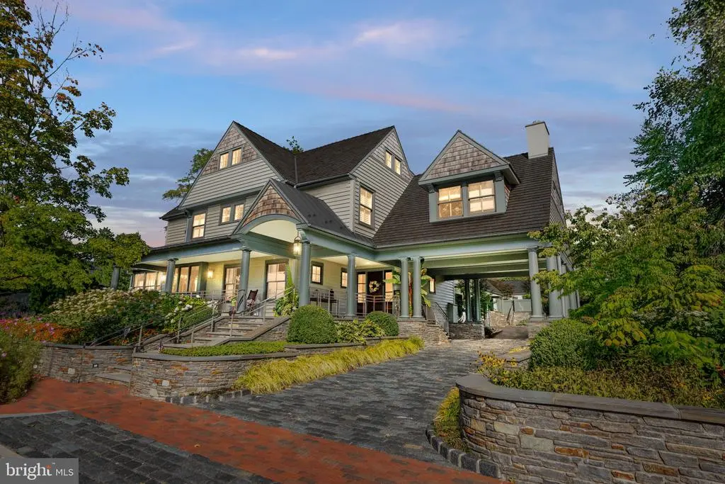 155 E Oakland Ave, DOYLESTOWN