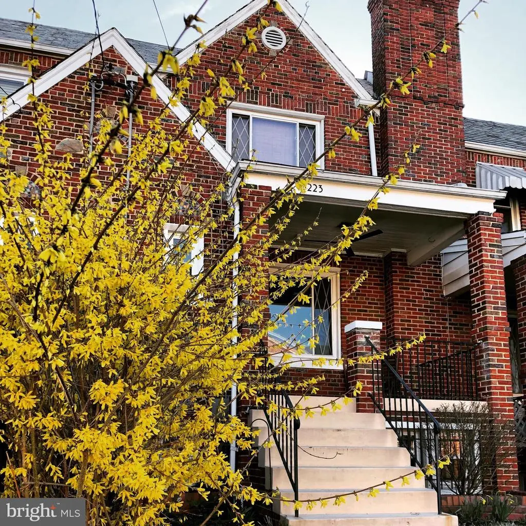 5223 2nd St Nw, Washington