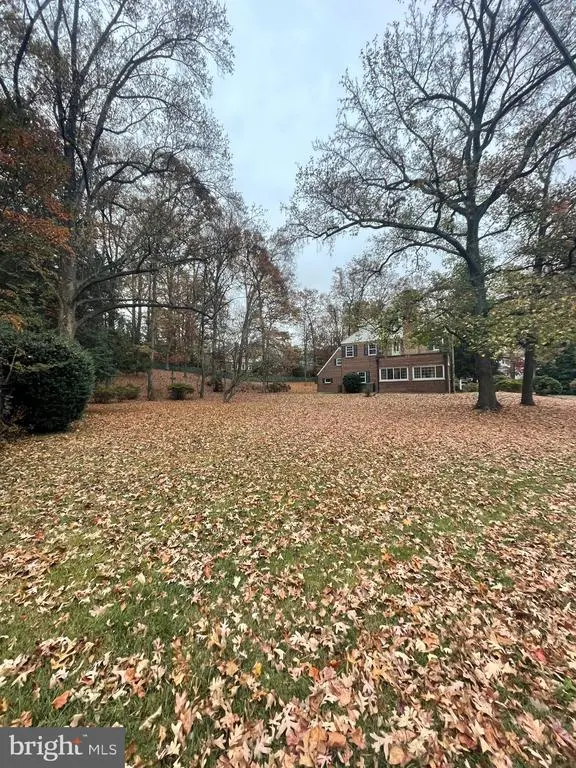 6911 Wells Pkwy - Lot, University Park