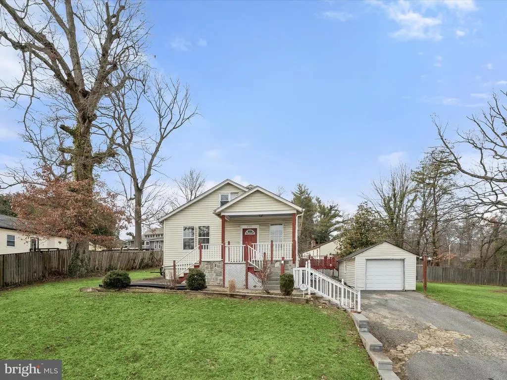 6708 Auburn Ave, Riverdale