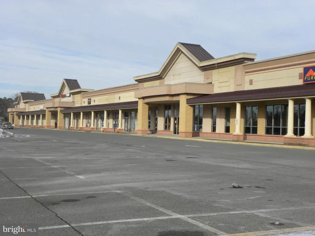 1600 N High St N #unit H, MILLVILLE