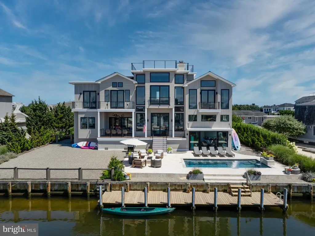 337 Cranberry Drive, LONG BEACH TOWNSHIP