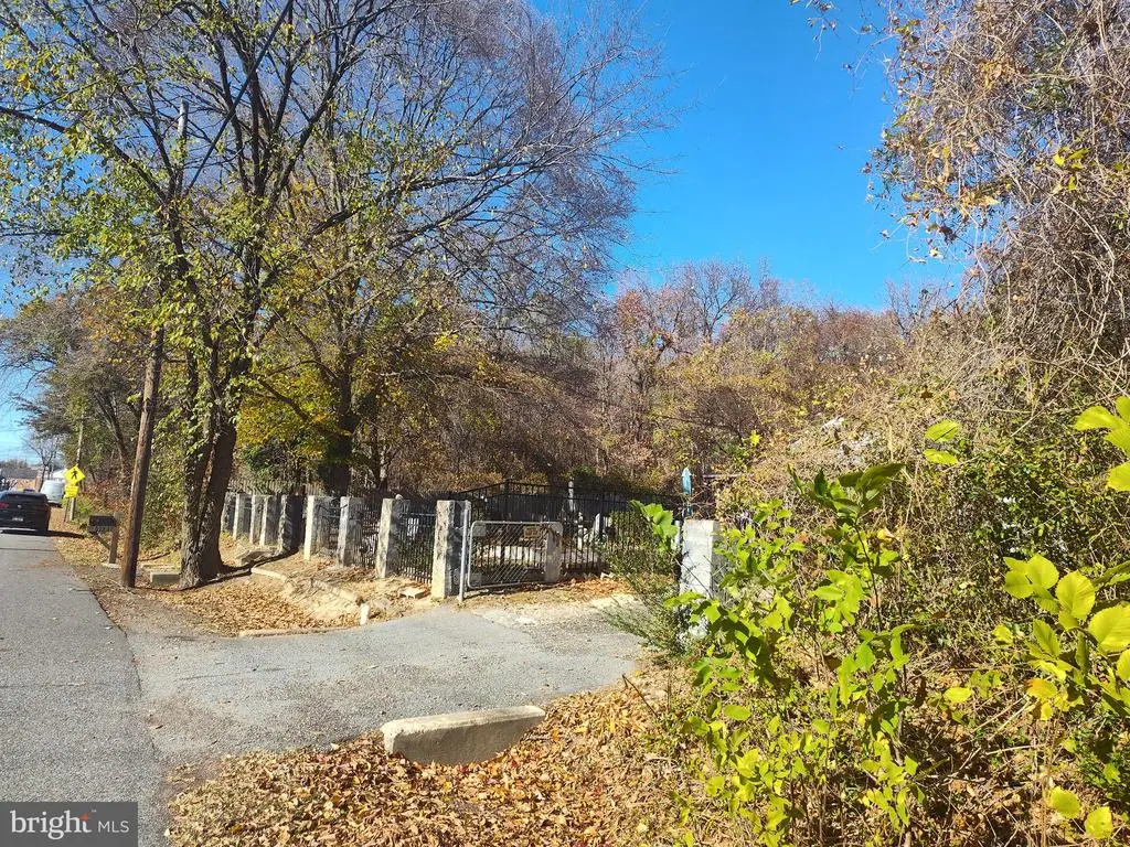 6532 Bock Rd, Oxon Hill