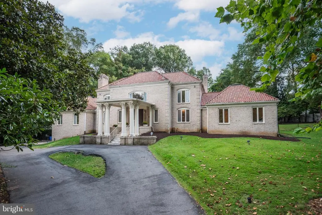 10408 Democracy Blvd, Potomac