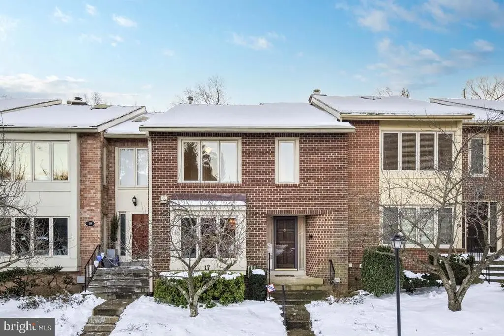 17 Valerian Ct, Rockville