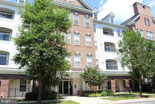 5801 Clipper Ln #406, Clarksville