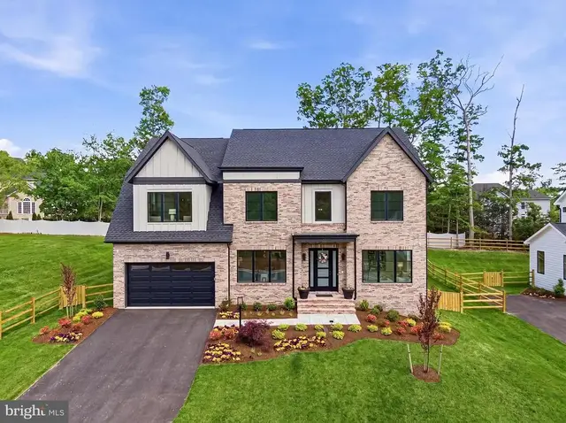 9205 Franks Point Ln, Lorton