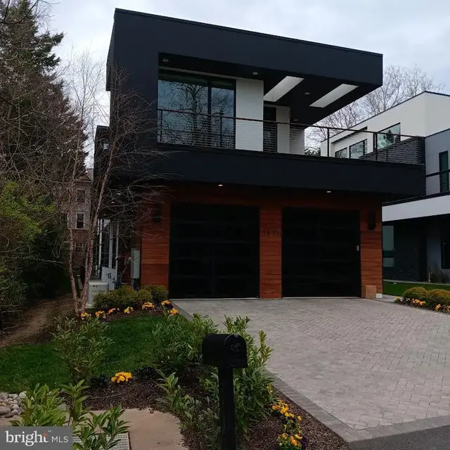 6330 Cross St, Mclean