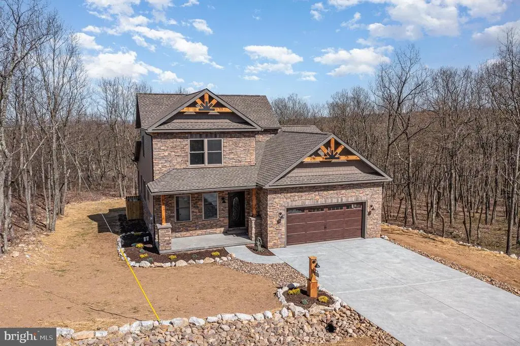 107 S Honeysuckle Dr, HAZLE TOWNSHIP