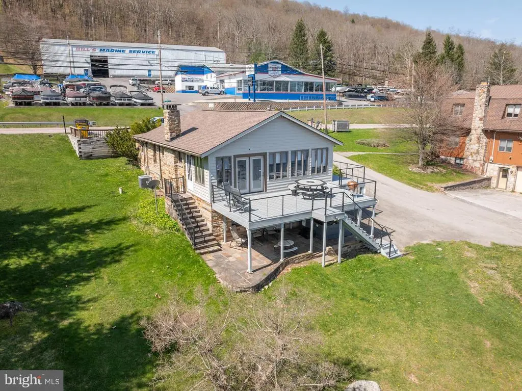 20698 Garrett Hwy, OAKLAND