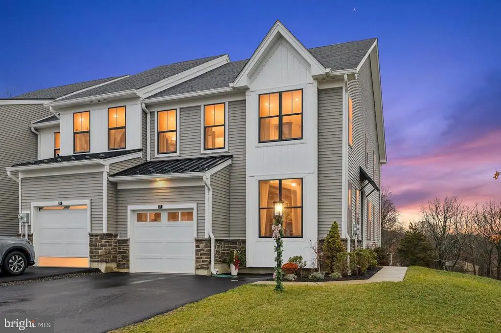 17 Tamarack Cir, Eagleville