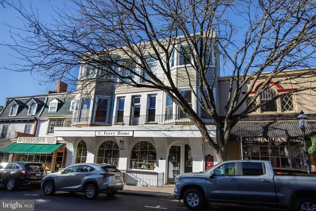 17 W State St, DOYLESTOWN