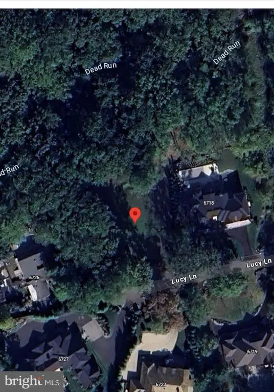 6722 Lucy Ln, MCLEAN