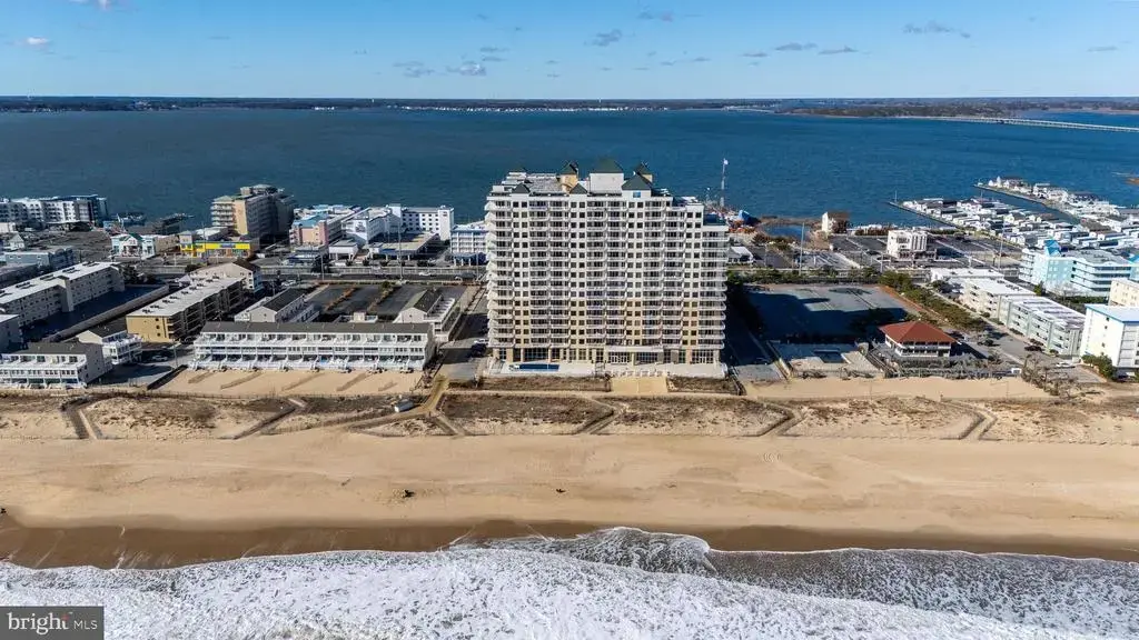 2 48th St #214, OCEAN CITY