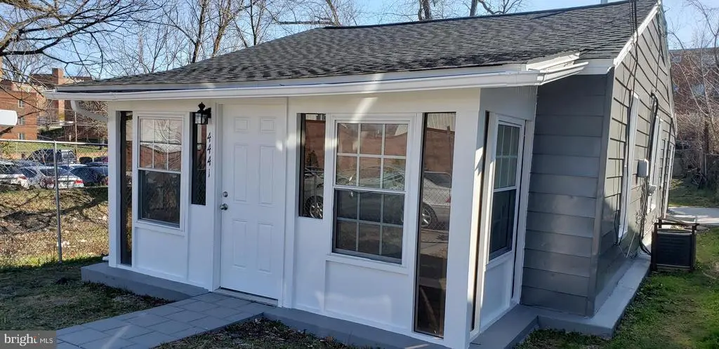 4441 A St Se, WASHINGTON