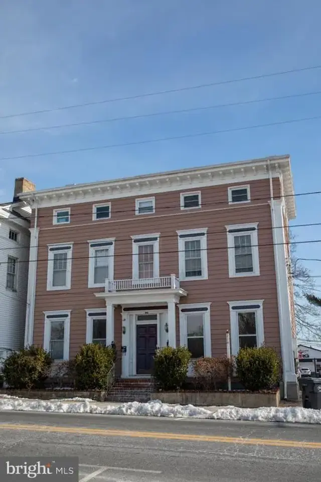 115 N Walnut St #b, Milford