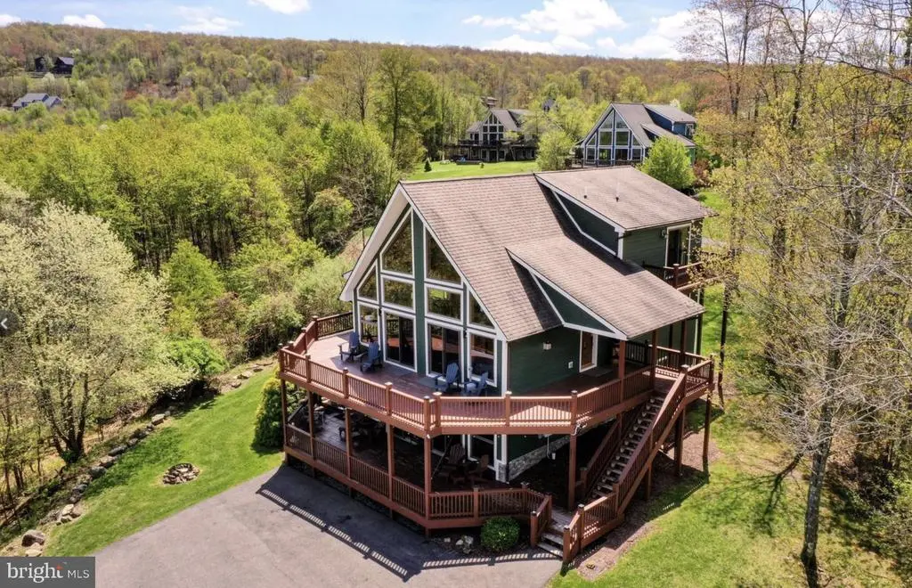 297 Woodlands Hill Ln, Oakland