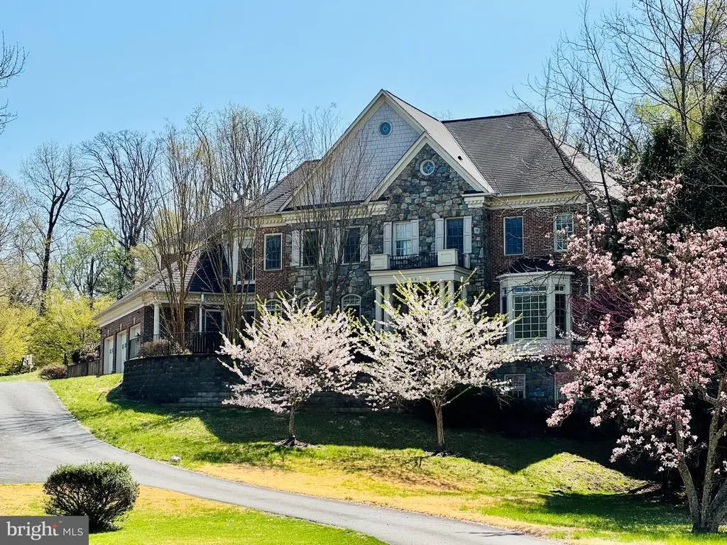 8605 Burning Tree Rd, Bethesda