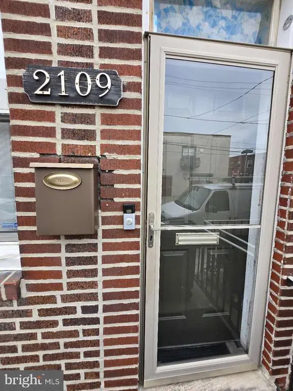 2109 S 9th St, PHILADELPHIA