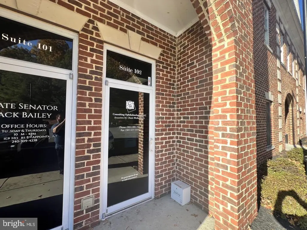 23680 Three Notch Rd #102, HOLLYWOOD