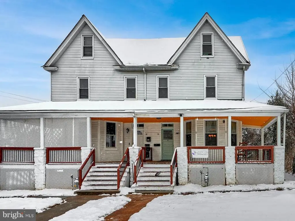 18 Sudbrook Ln, Pikesville