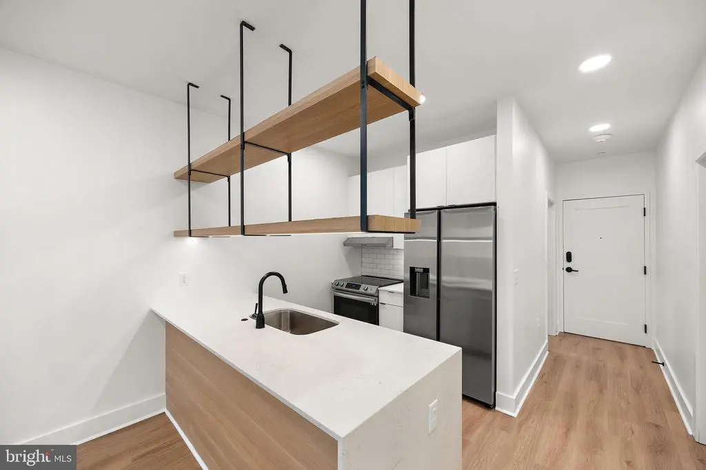 801 N Market St #302, Wilmington