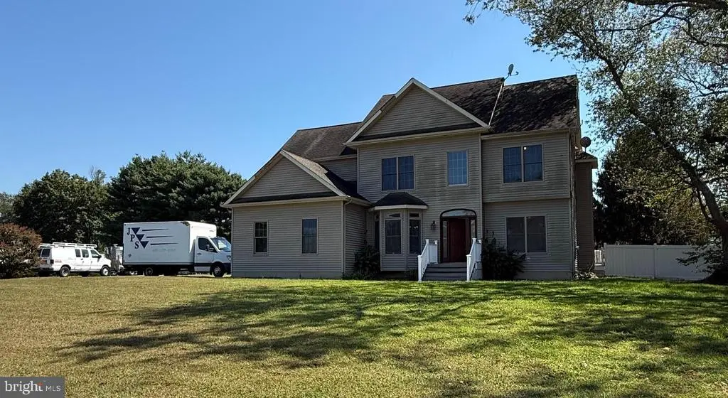 7 Silver Brook Dr, BRIDGETON