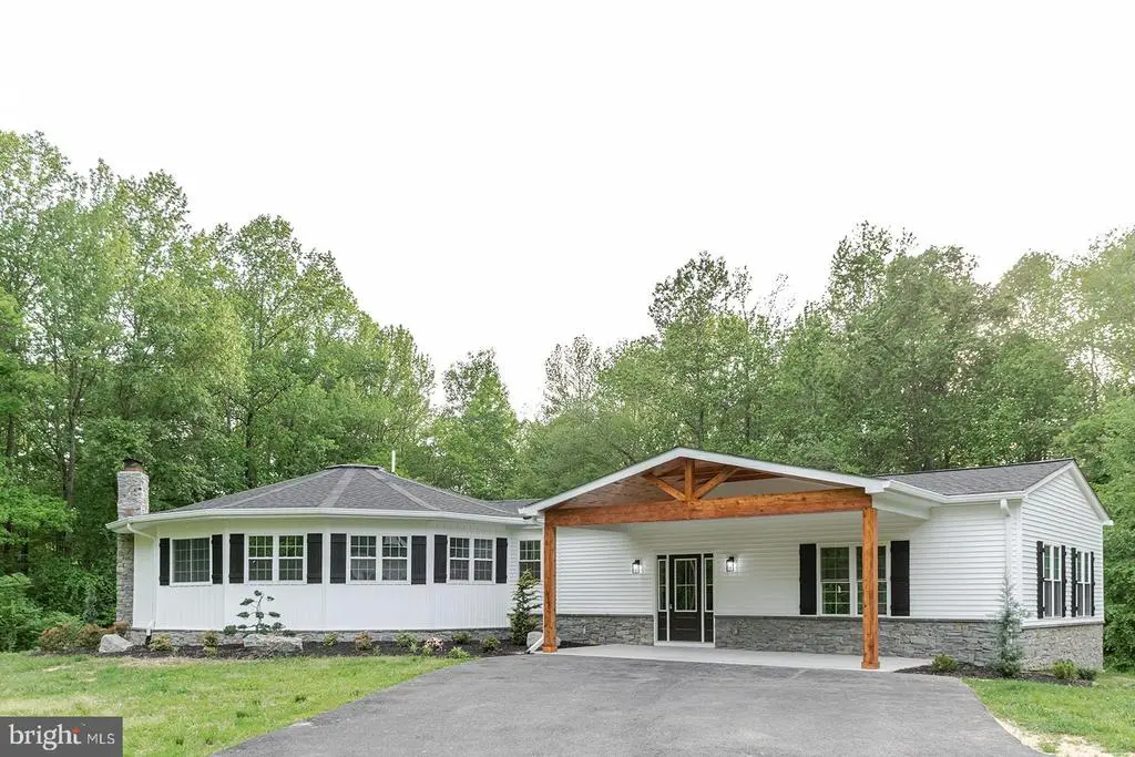 1160 Plum Point Rd, Huntingtown