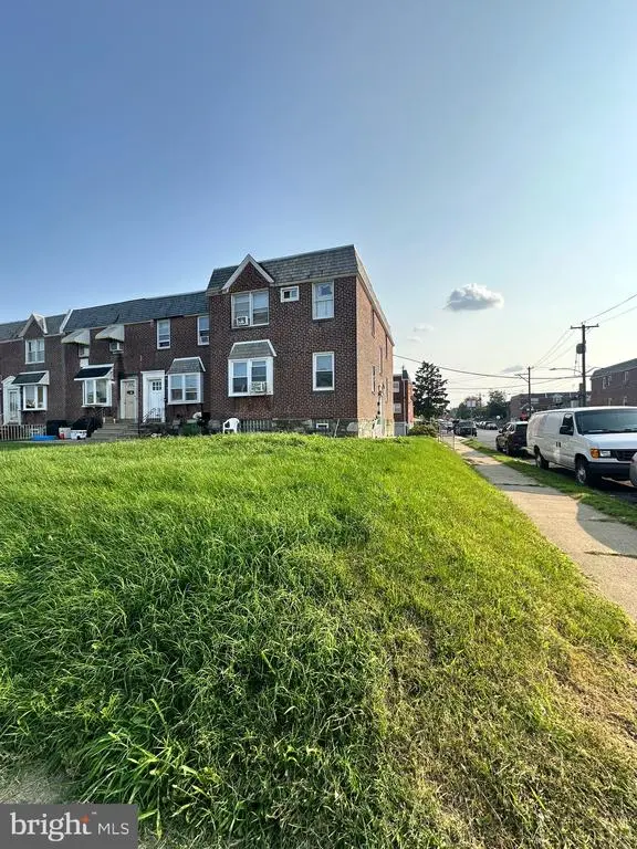 2200 Glenview St, Philadelphia