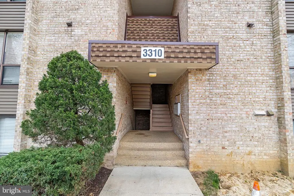 3310 Huntley Square Dr #b, Temple Hills