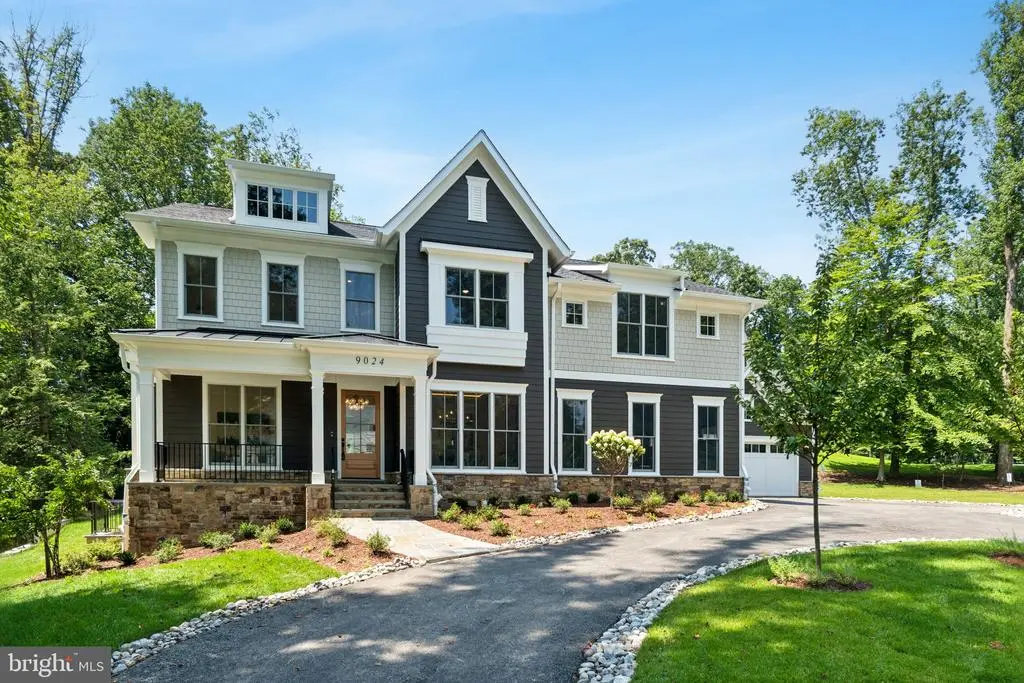 9024 Honeybee Ln, Bethesda