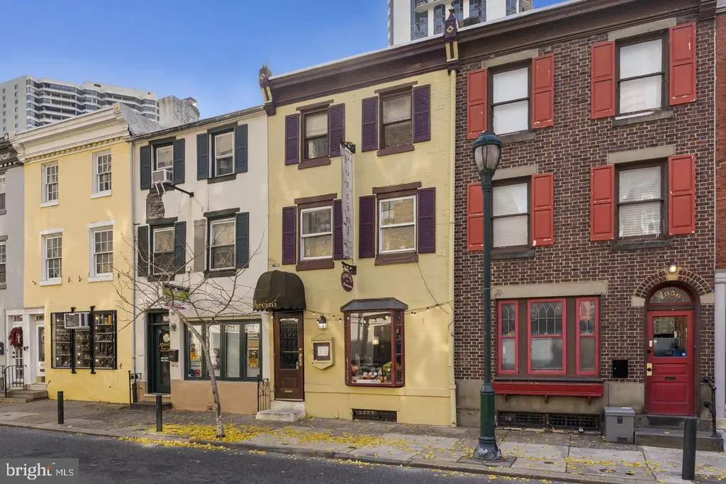 2048 Sansom St, PHILADELPHIA