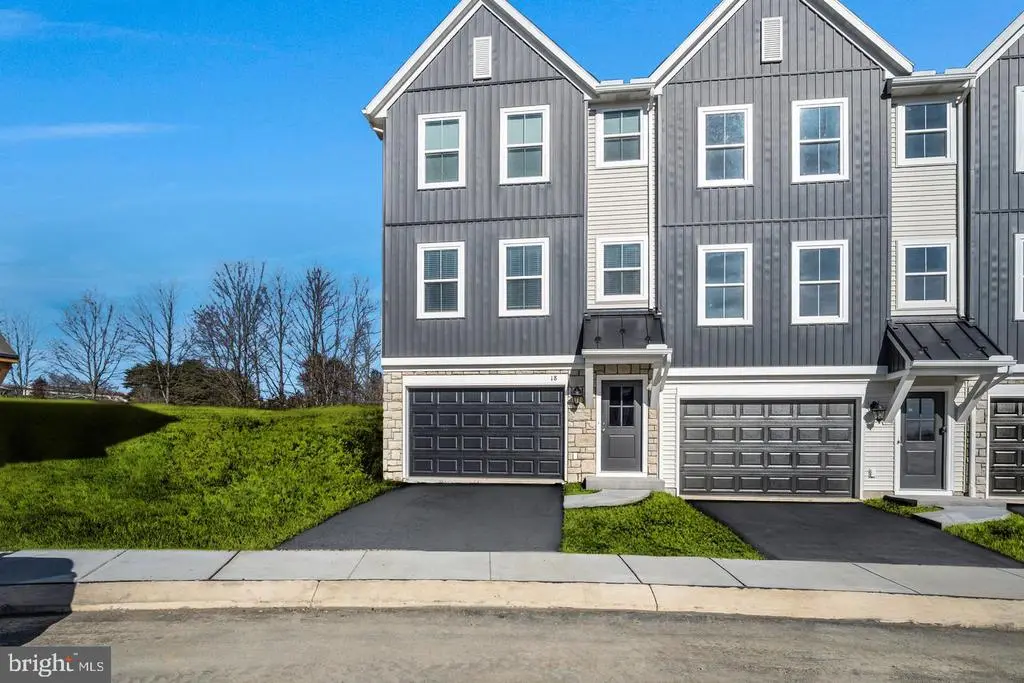 18 Morgan Cir #006-01, CARLISLE