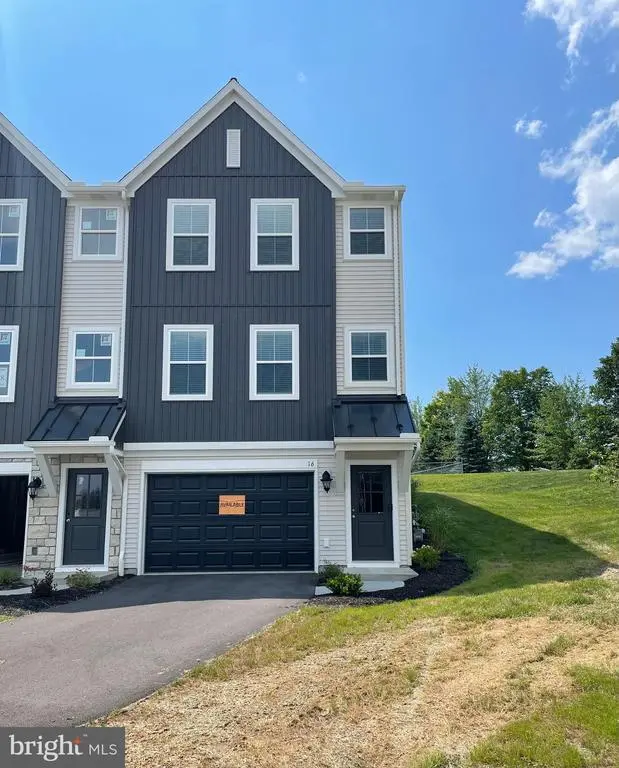 16 Morgan Cir #007-02, CARLISLE