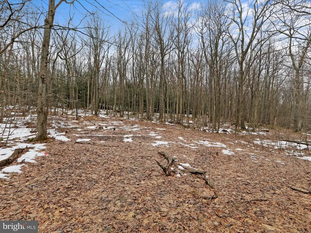 4 N Ridge Rd, Mc Henry