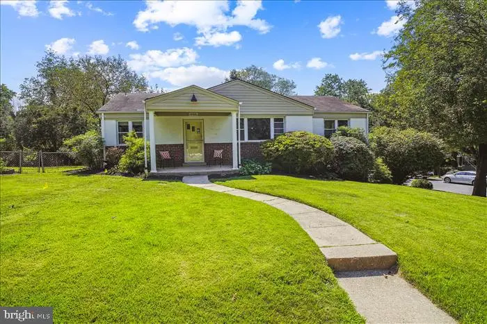 8518 Grubb Rd, Chevy Chase