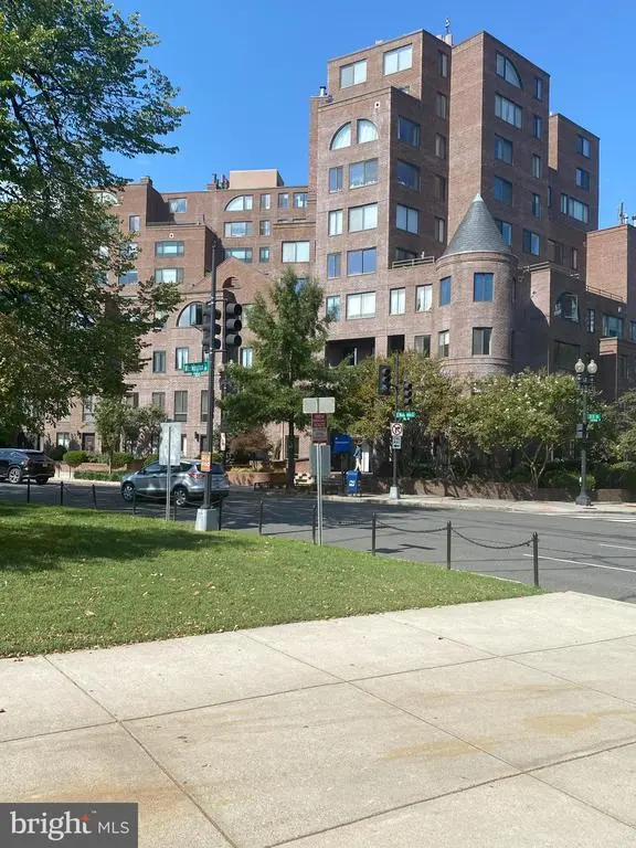 3 Washington Cir Nw #403, WASHINGTON