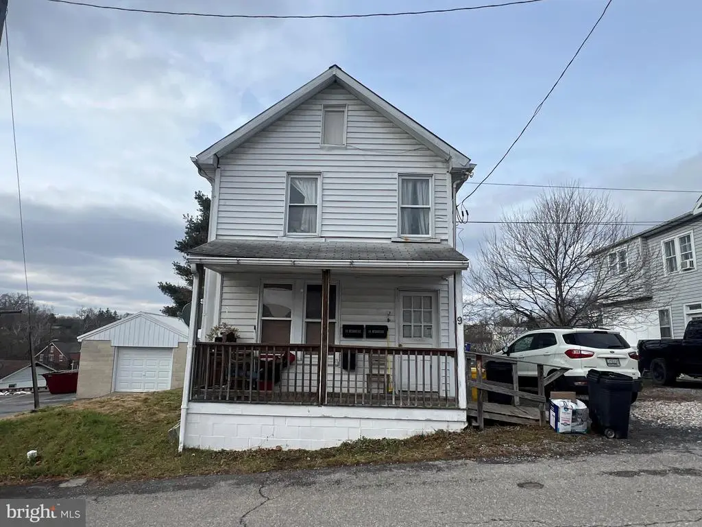 9 Methodist Ave, Hancock