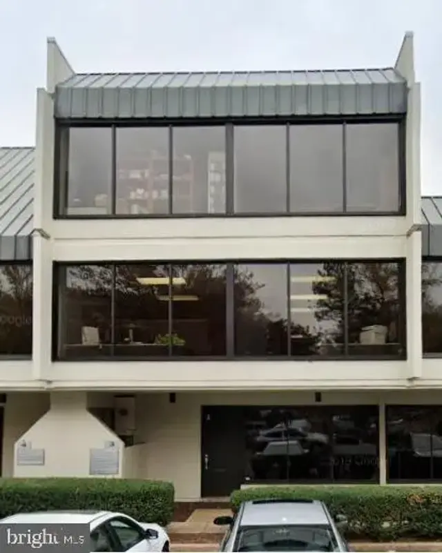 11250 Roger Bacon Dr #3, Reston