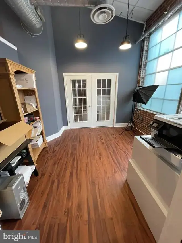 241 4th St E #204a, Frederick