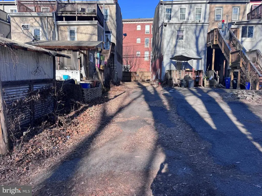 4040 Ridge Ave, PHILADELPHIA