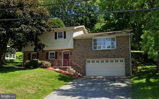 362 Allegheny Dr, York