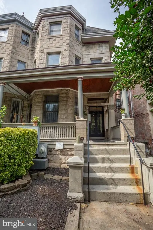 1305 Kenyon St Nw, WASHINGTON