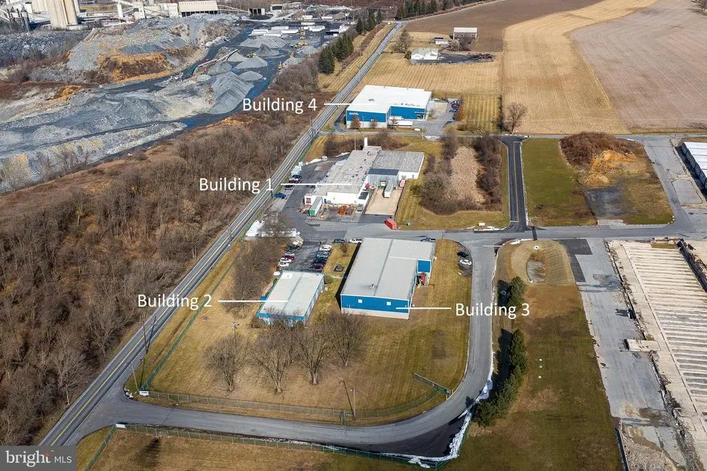 1246 And 1246-a Maidencreek Rd, FLEETWOOD