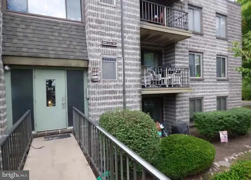 281 E Village Rd, SOUTHAMPTON